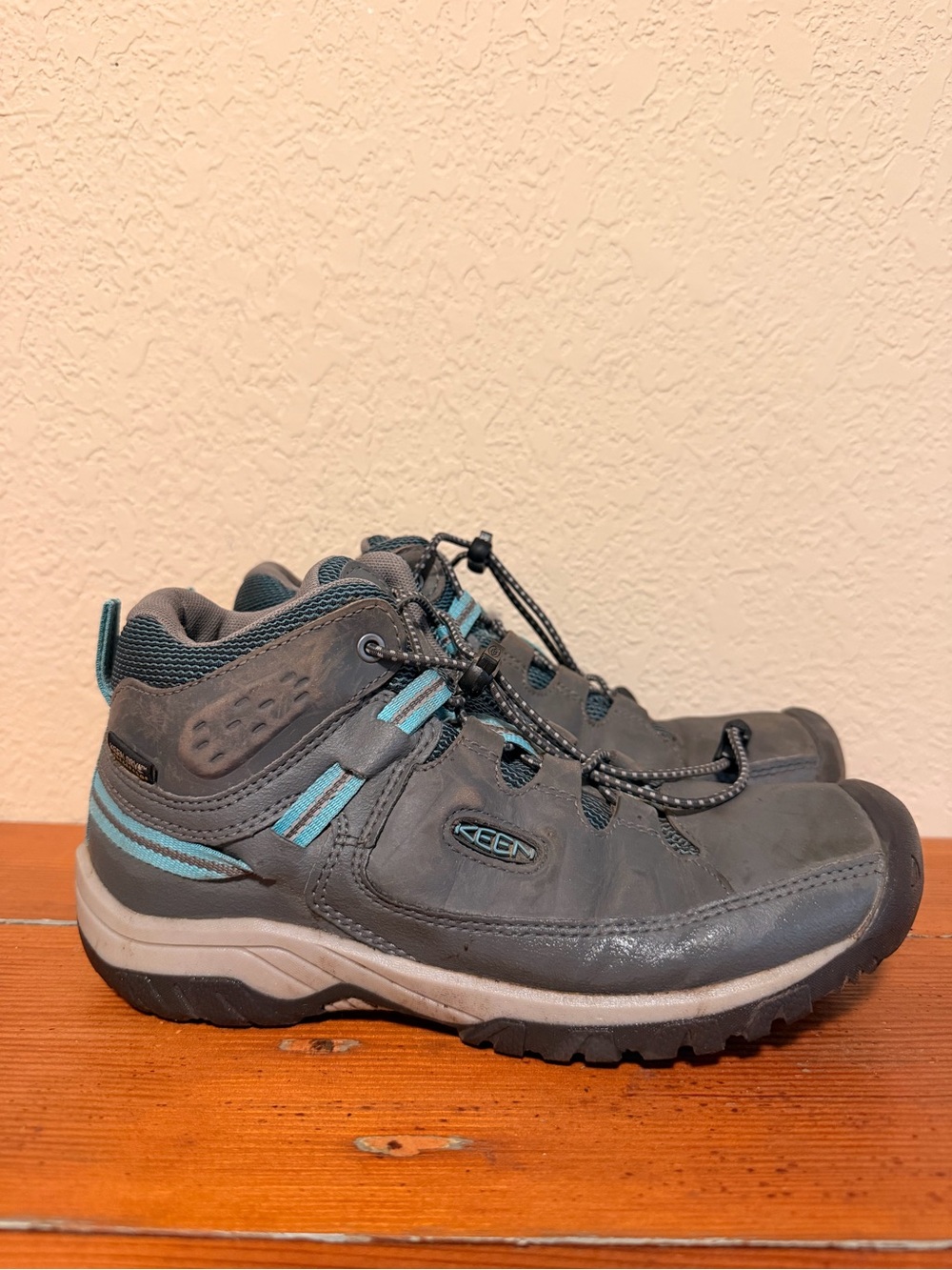 KEEN Kid’s Grey Hiking Boots with Teal Accents